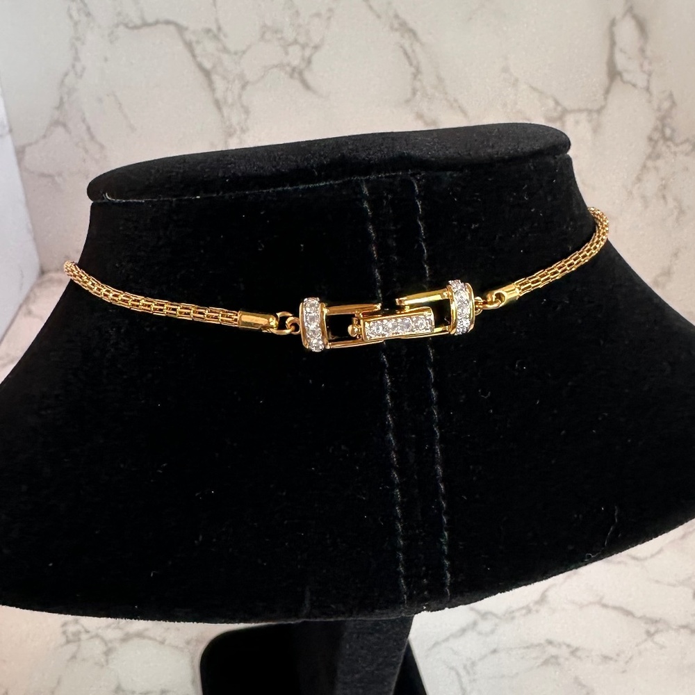 **SOLD**🌟Swarovski Crystal and Gold Tone Necklace NEW IN BOX🌟 - Picture 7 of 9